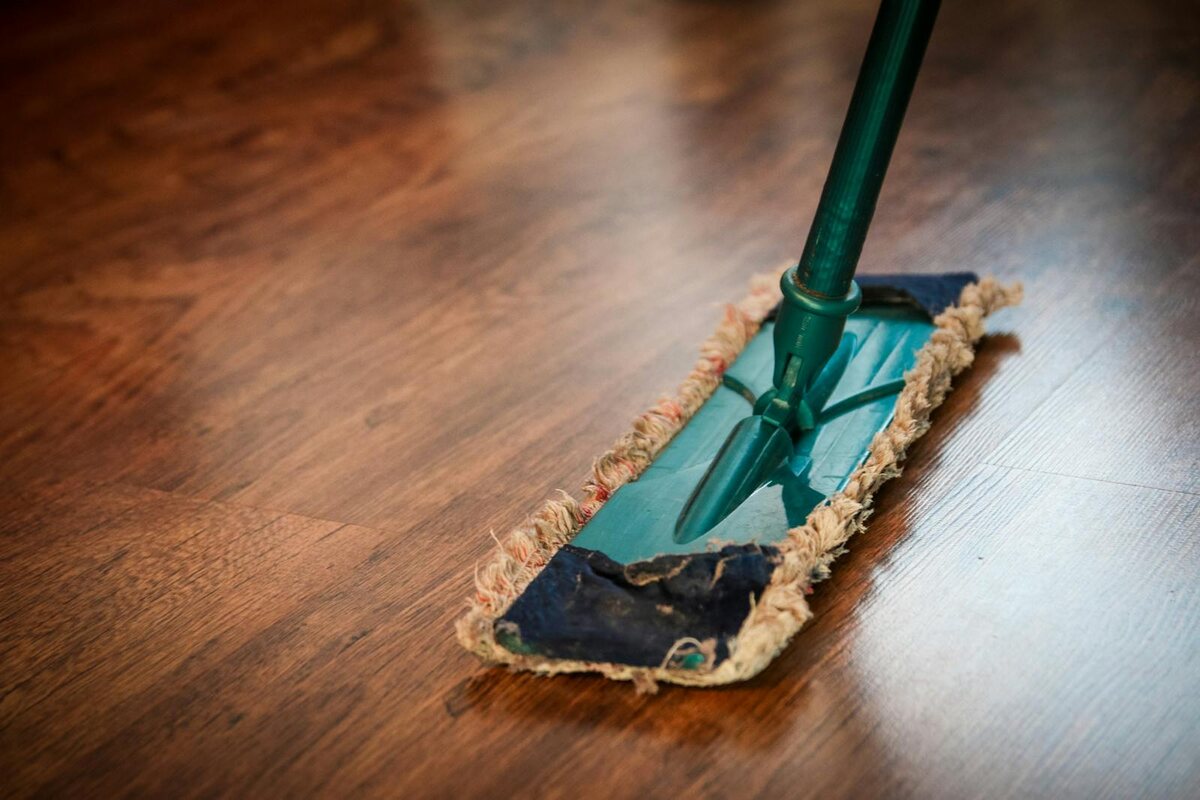 Polished hardwood floor finish